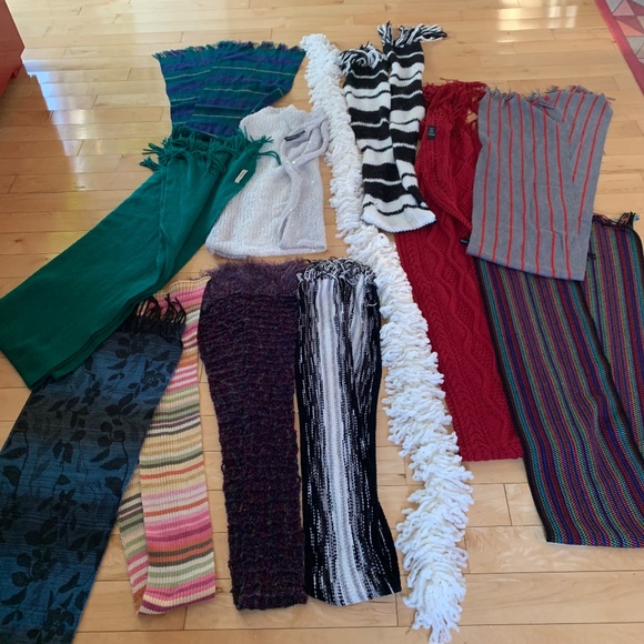 Bundle Of 12 Winter Scarves - Picture 9 of 13